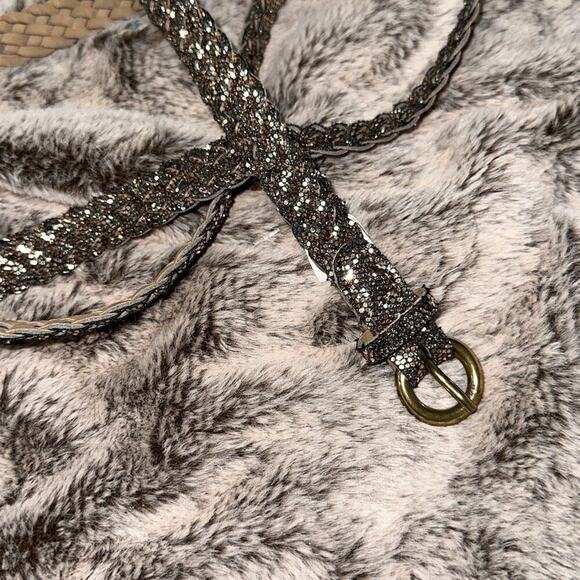 Gold woven adjustable belt | Sz OS - Picture 3 of 3